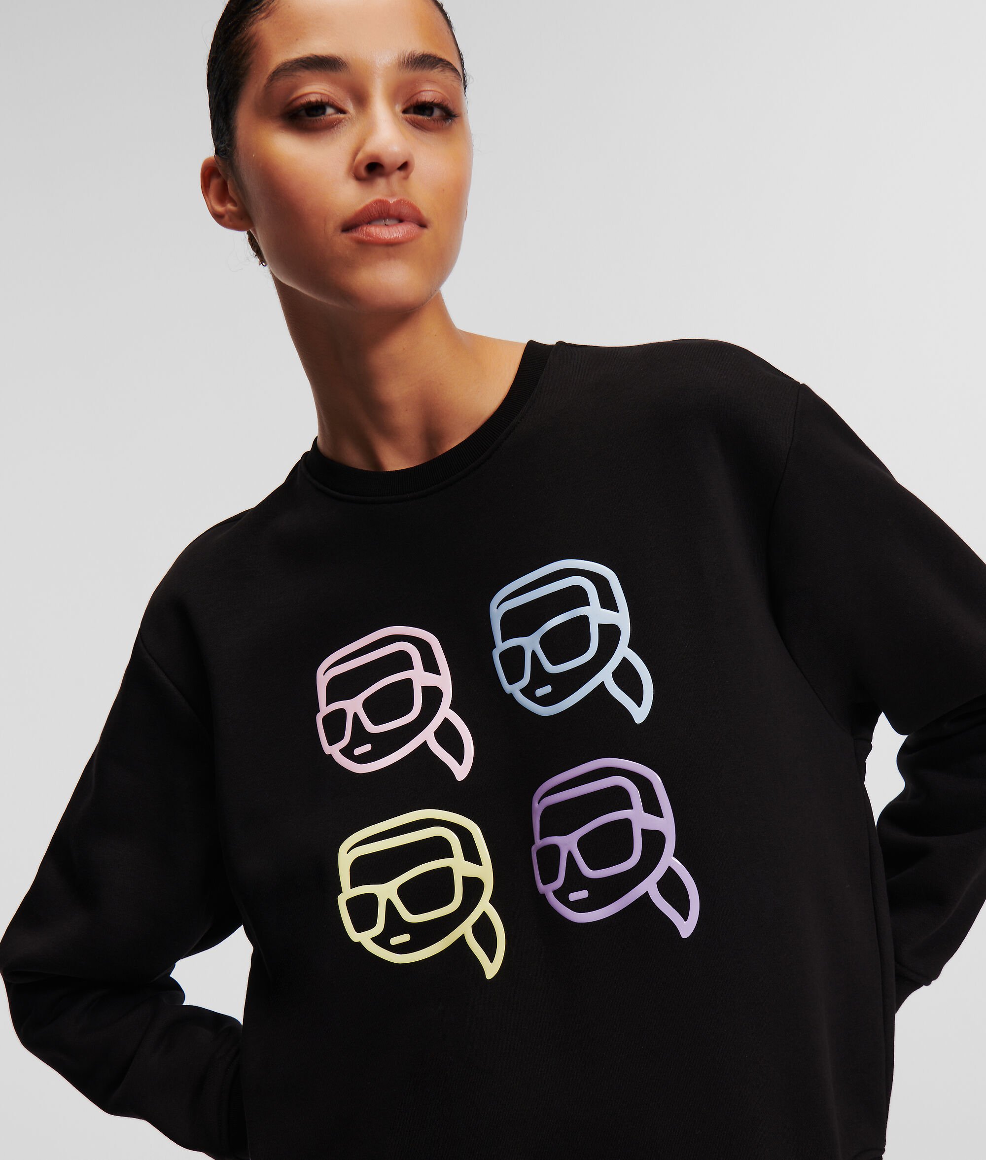 (image for) Incomparable K/Ikonik Outline Sweatshirt